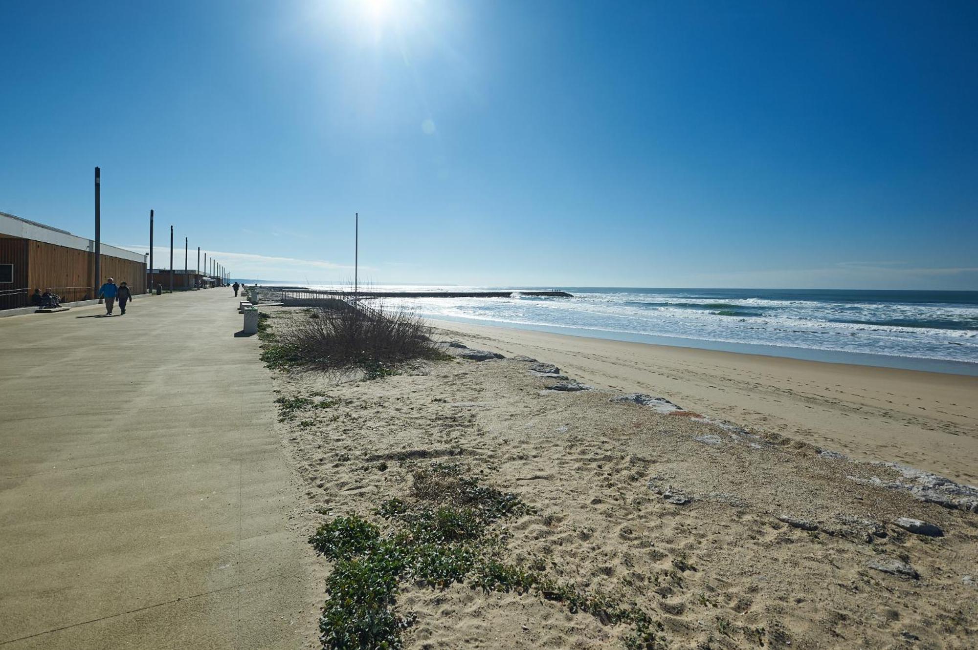 קוסטה דה קפאריקה Beguest Beachfront Apartment Caparica Lisbon מראה חיצוני תמונה
